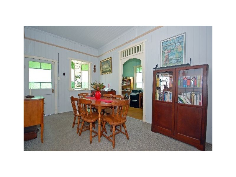 31 Tenth Avenue, Windsor QLD 4030