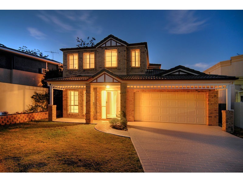 7 Daniel Place, Newmarket QLD 4051