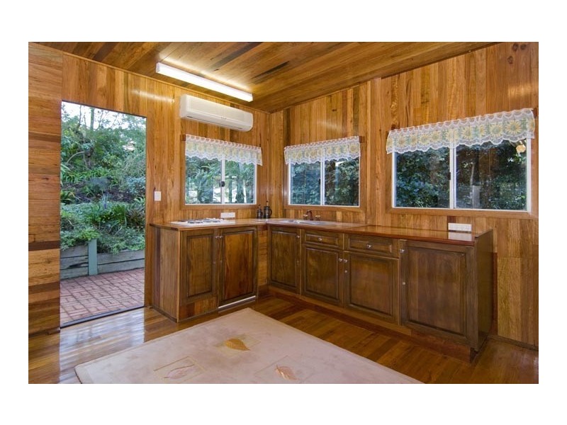 1803 Park View Ave, Mount Glorious QLD 4520