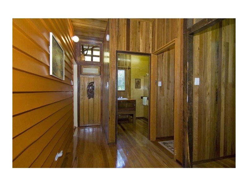 1803 Park View Ave, Mount Glorious QLD 4520