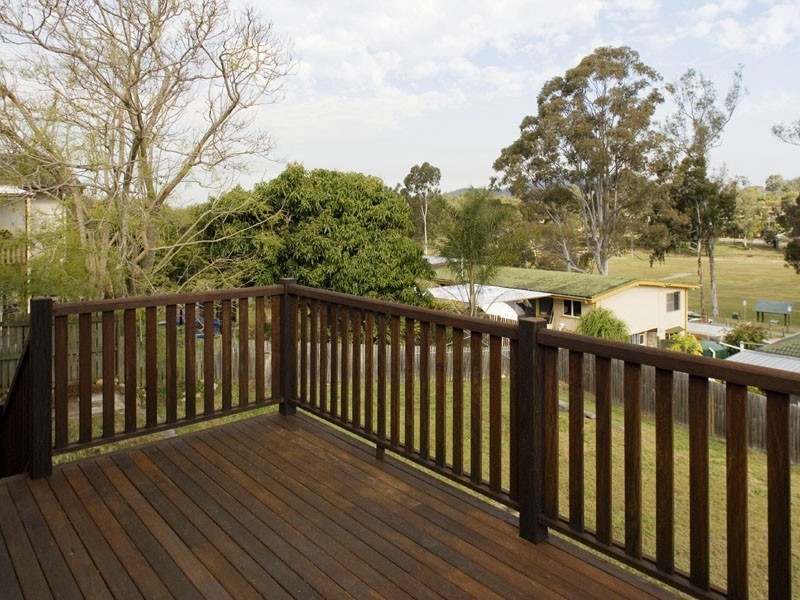 11 Burril Crescent, Ferny Hills QLD 4055