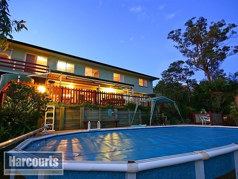 49 Dunedoo Street, Stafford QLD 4053