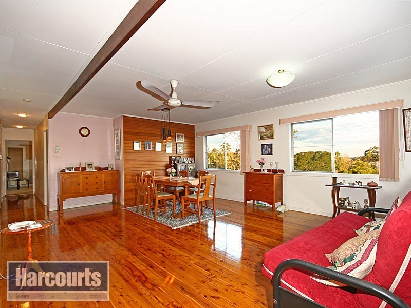 49 Dunedoo Street, Stafford QLD 4053