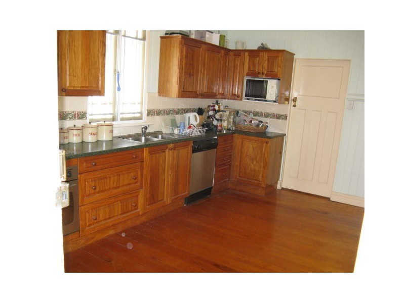 24 Inglis Street, Grange QLD 4051