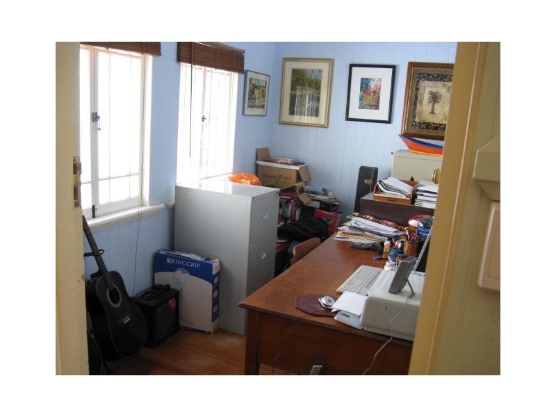 24 Inglis Street, Grange QLD 4051