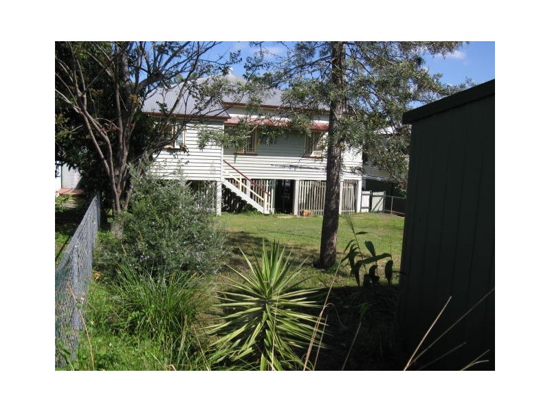 24 Inglis Street, Grange QLD 4051