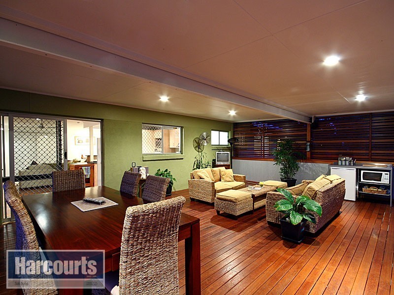 79 Wilgarning Street, Stafford Heights QLD 4053