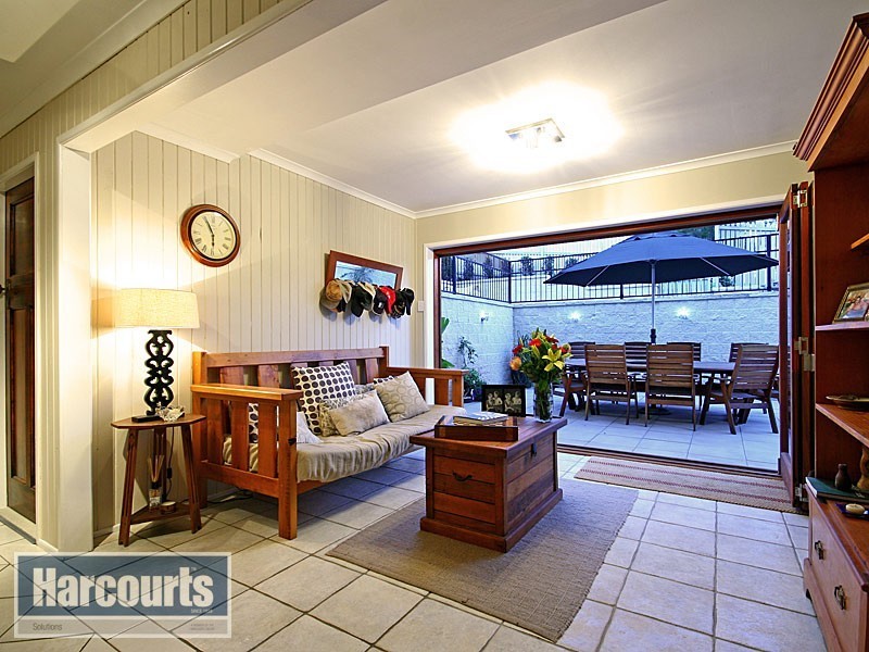 16 Edris Street, Alderley QLD 4051