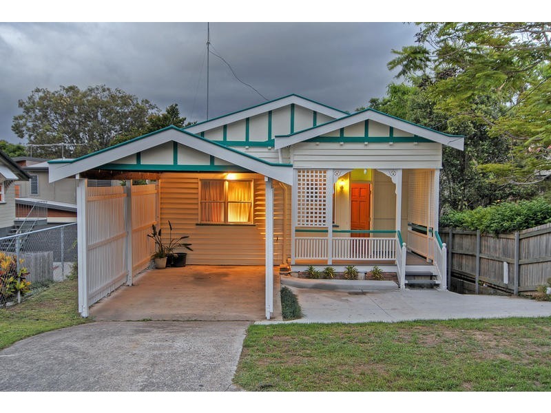 9 Terrace Street, Newmarket QLD 4051