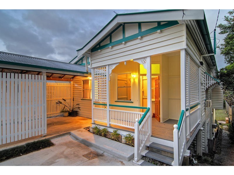 9 Terrace Street, Newmarket QLD 4051