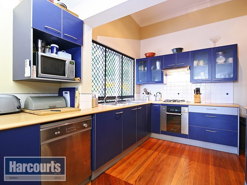 48 Kumbari Crescent, Mitchelton QLD 4053