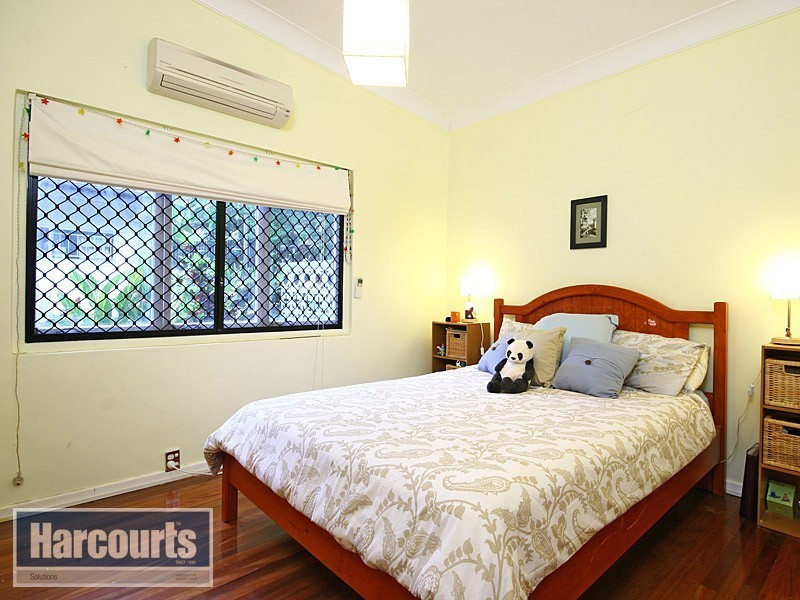 48 Kumbari Crescent, Mitchelton QLD 4053