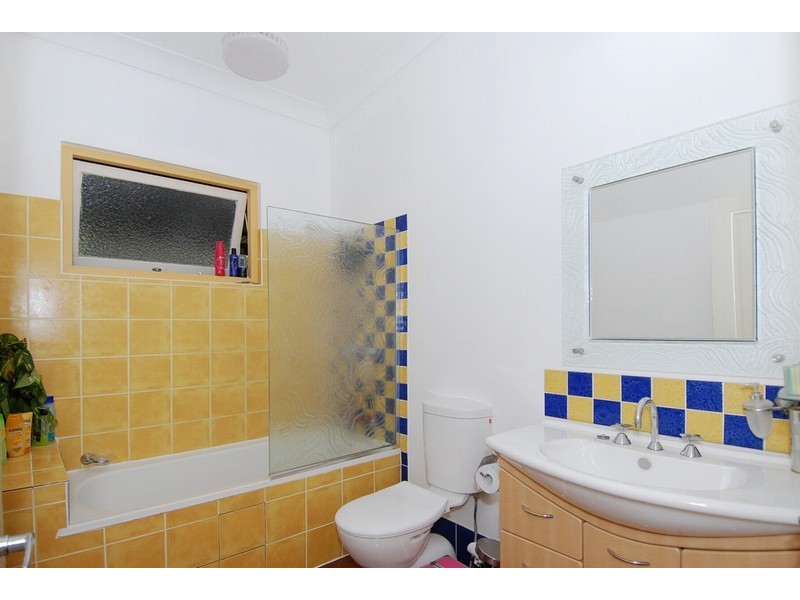 48 Kumbari Crescent, Mitchelton QLD 4053