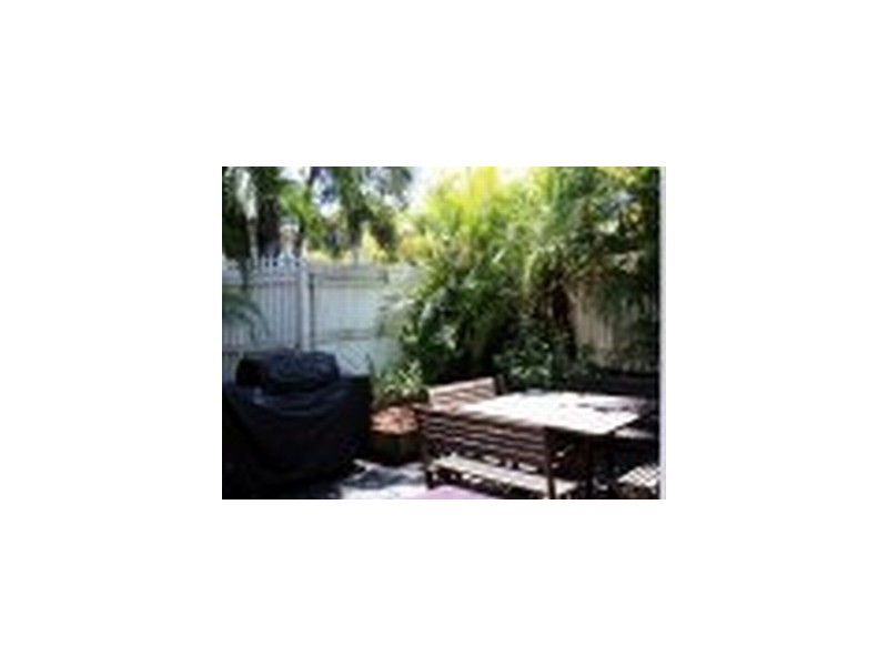 2/42 Farrington Street, Alderley QLD 4051