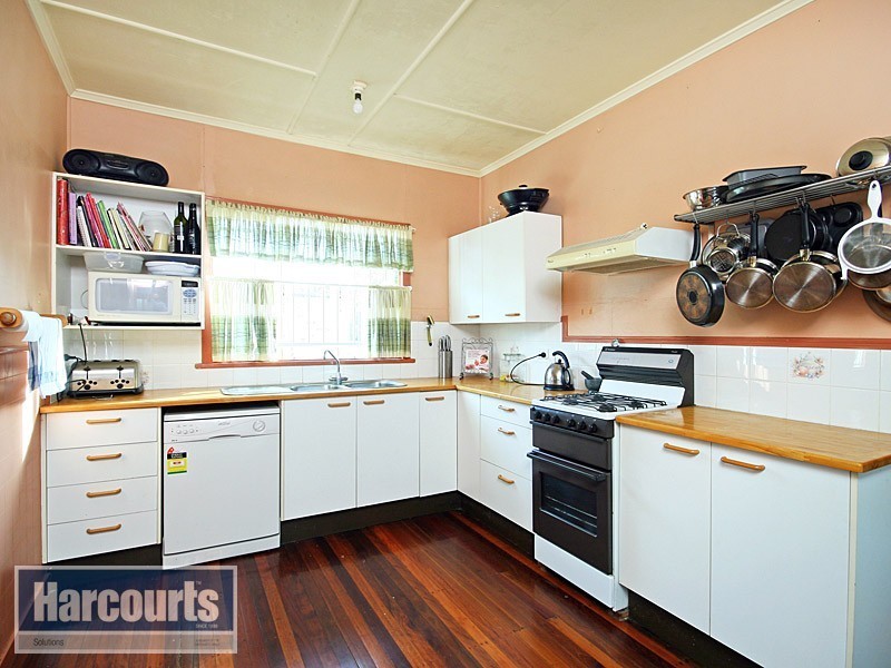 22 Pascoe Street, Mitchelton QLD 4053