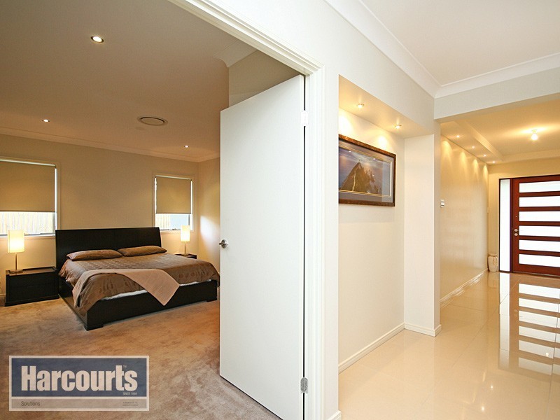 12 Patricia Drive, The Gap QLD 4061
