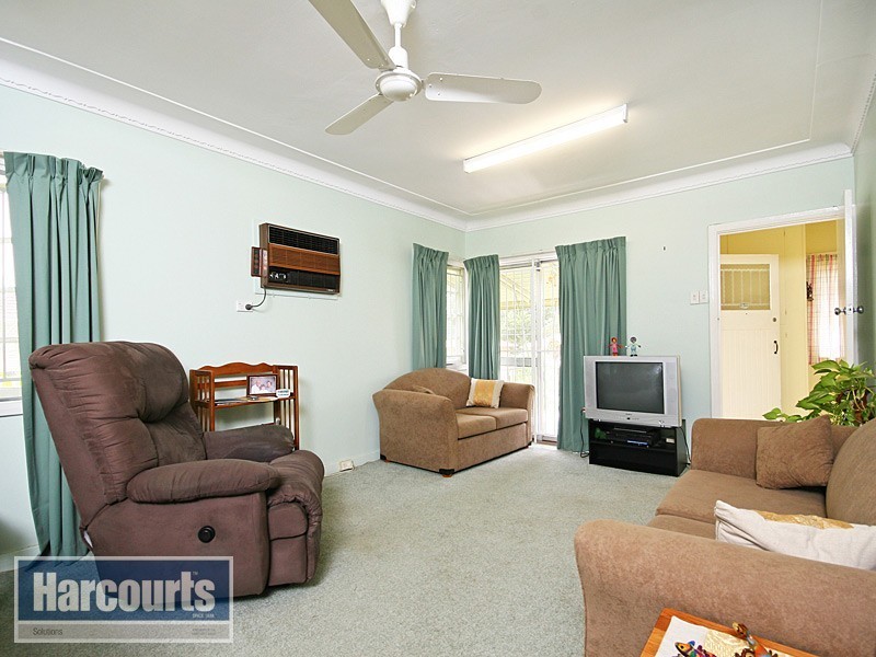 129 Glen Retreat Road, Mitchelton QLD 4053