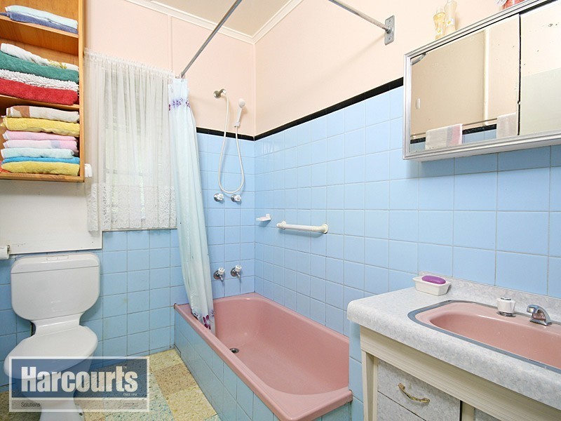 129 Glen Retreat Road, Mitchelton QLD 4053