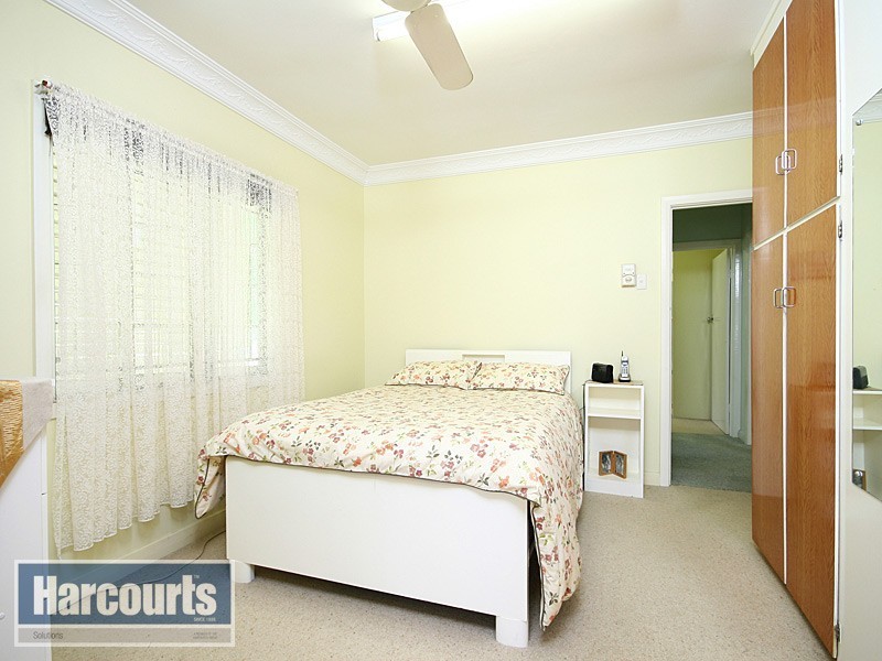 129 Glen Retreat Road, Mitchelton QLD 4053