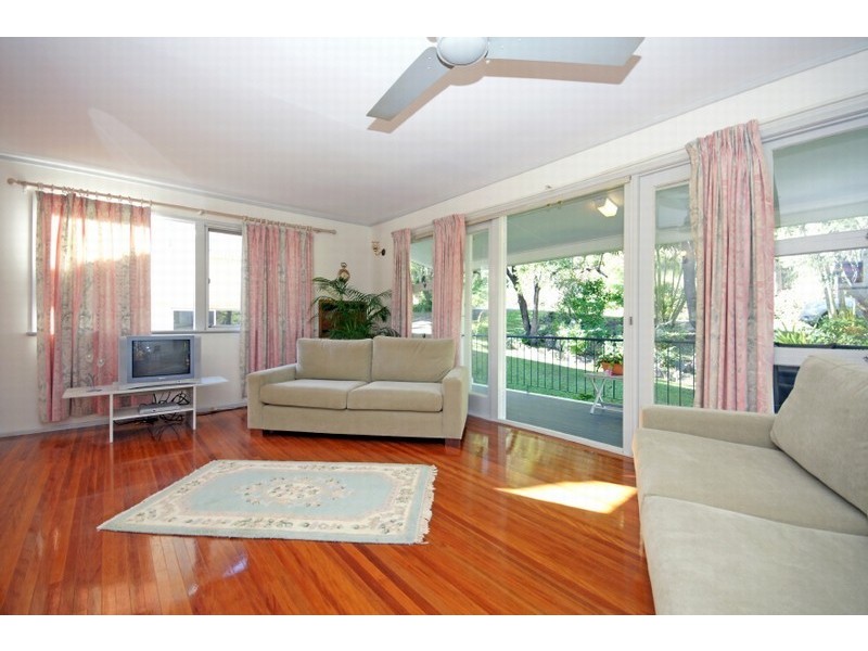16 Byambee Street, Kenmore QLD 4069