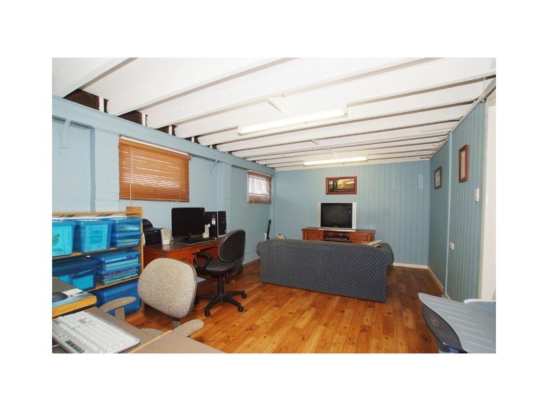 102 Wilgarning Street, Stafford Heights QLD 4053