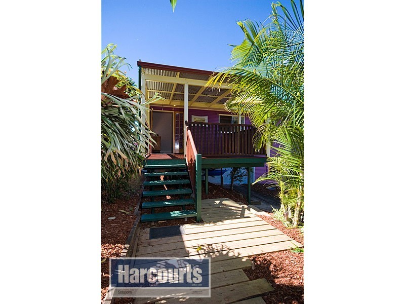 18 Maryland Street, Stafford Heights QLD 4053
