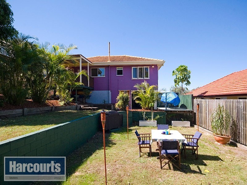 18 Maryland Street, Stafford Heights QLD 4053