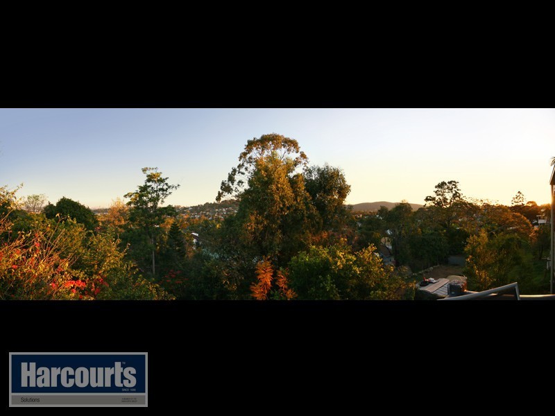 80 Redwood Street, Stafford Heights QLD 4053