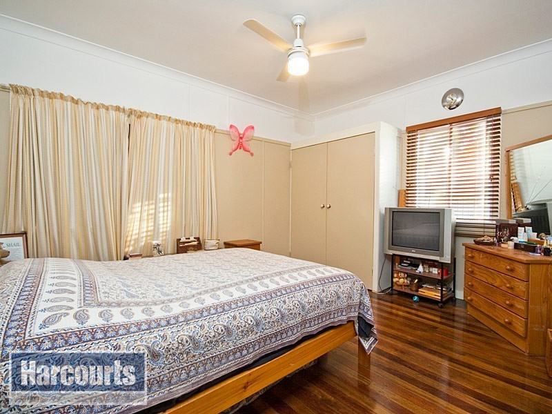 80 Redwood Street, Stafford Heights QLD 4053