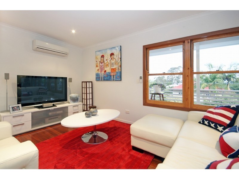 11 Allowrie Street, Stafford QLD 4053