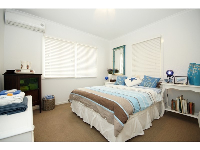 11 Allowrie Street, Stafford QLD 4053