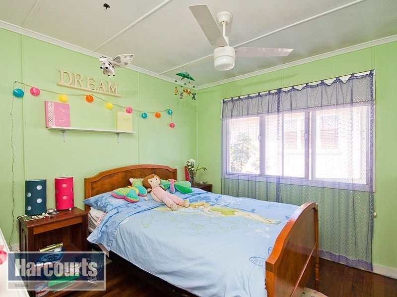 7 Sarina Street, Stafford Heights QLD 4053