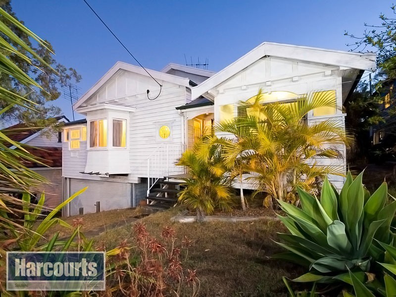 48 Banks Street, Newmarket QLD 4051