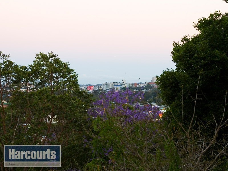 48 Banks Street, Newmarket QLD 4051