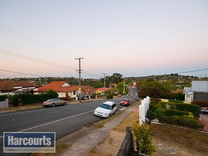 48 Banks Street, Newmarket QLD 4051