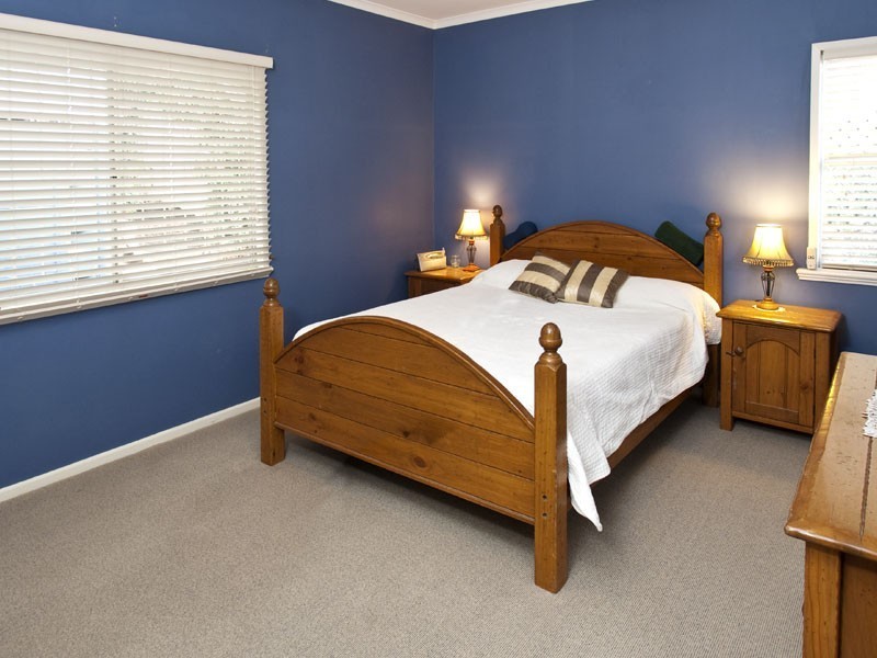 15 Bearsden Avenue, Newmarket QLD 4051