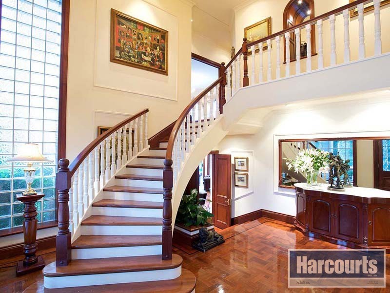 12 Clear Mountain Road, Cashmere QLD 4500