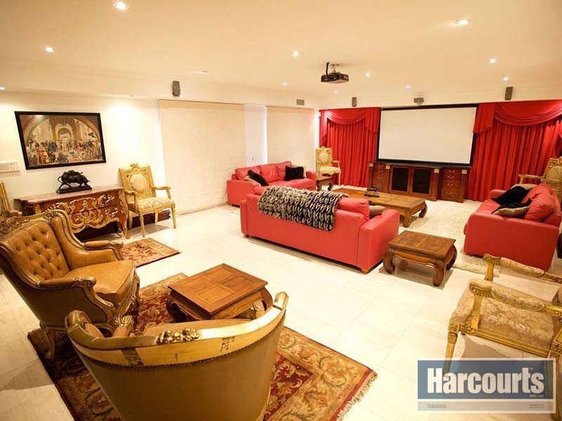 12 Clear Mountain Road, Cashmere QLD 4500