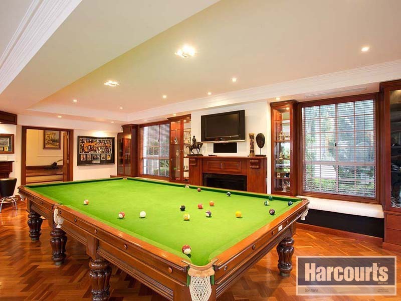 12 Clear Mountain Road, Cashmere QLD 4500