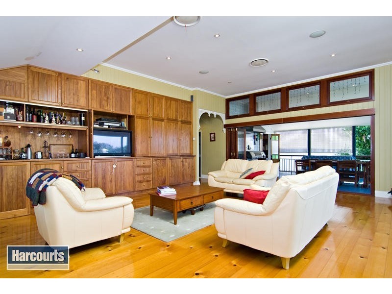 12 Fairleigh Street, Windsor QLD 4030