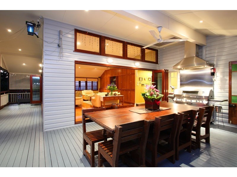 12 Fairleigh Street, Windsor QLD 4030