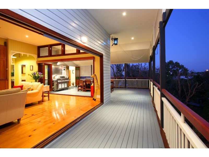 12 Fairleigh Street, Windsor QLD 4030