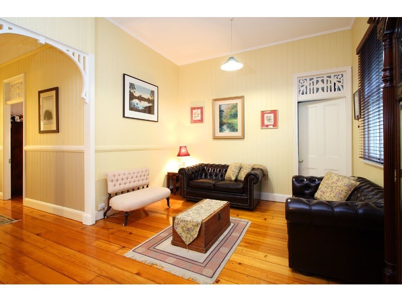 12 Fairleigh Street, Windsor QLD 4030