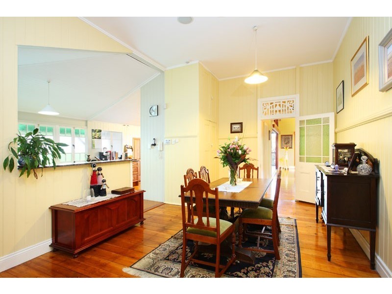 12 Fairleigh Street, Windsor QLD 4030