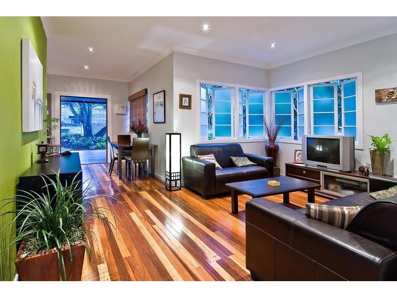 18 Nevitt Steet, Stafford QLD 4053