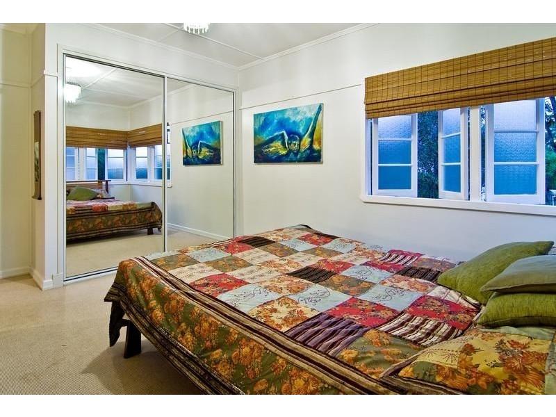 18 Nevitt Steet, Stafford QLD 4053