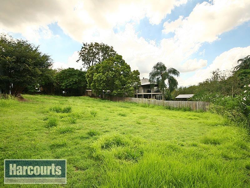 12 Thurlow Street, Newmarket QLD 4051