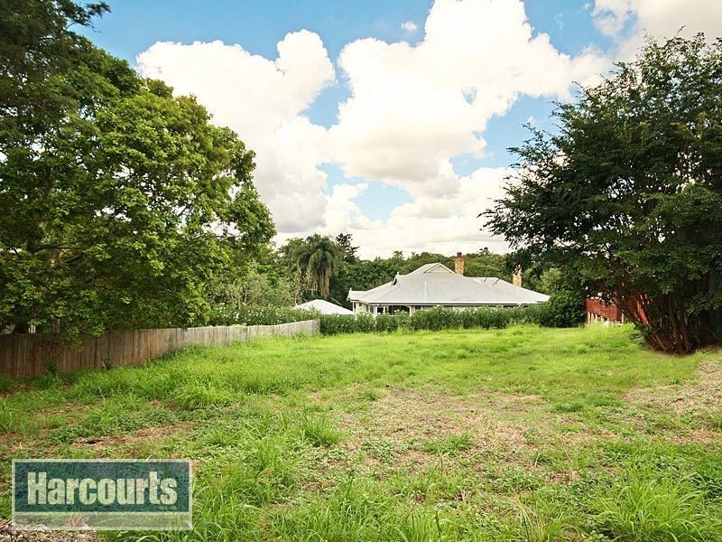 12 Thurlow Street, Newmarket QLD 4051