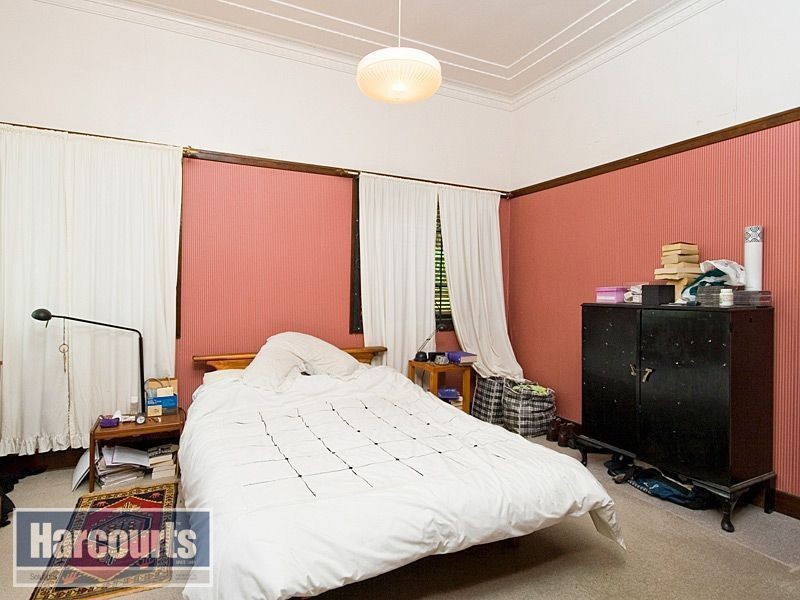 12 Thurlow Street, Newmarket QLD 4051