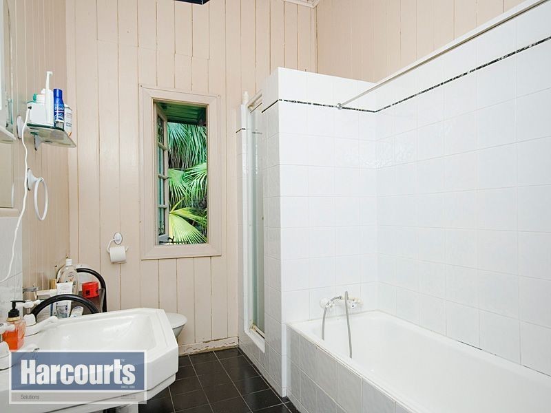 12 Thurlow Street, Newmarket QLD 4051